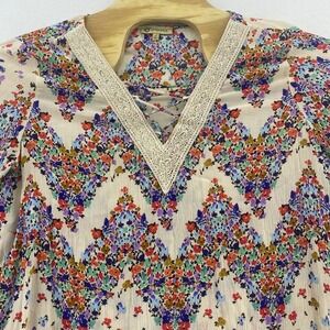 Democracy Floral Blouse Lace Up V Neck 3/4 Sleeve Multicolor Top Size‎ L
